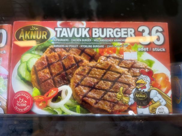 Al ons vlees is halal!